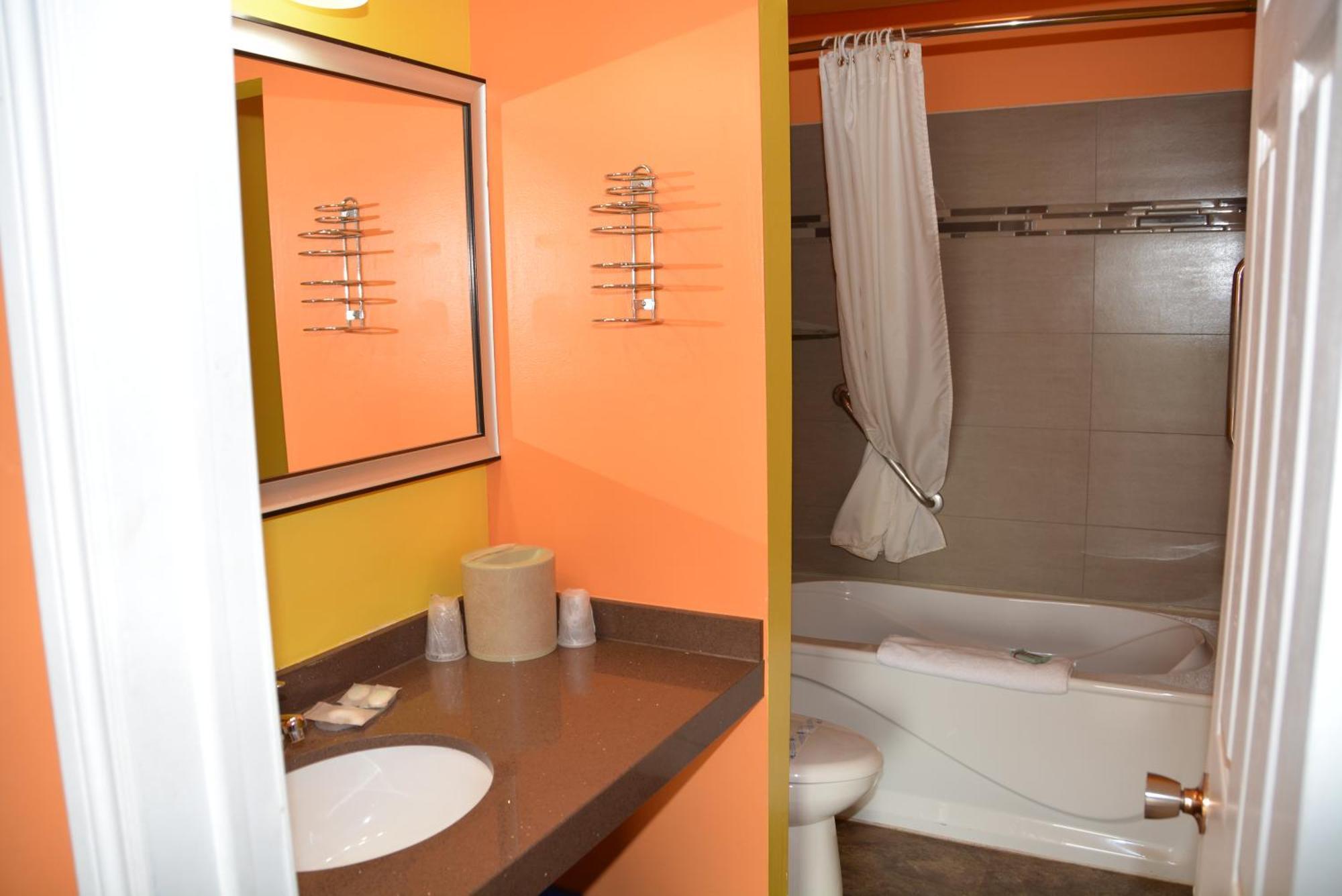 Harmony Inn Годерич Экстерьер фото