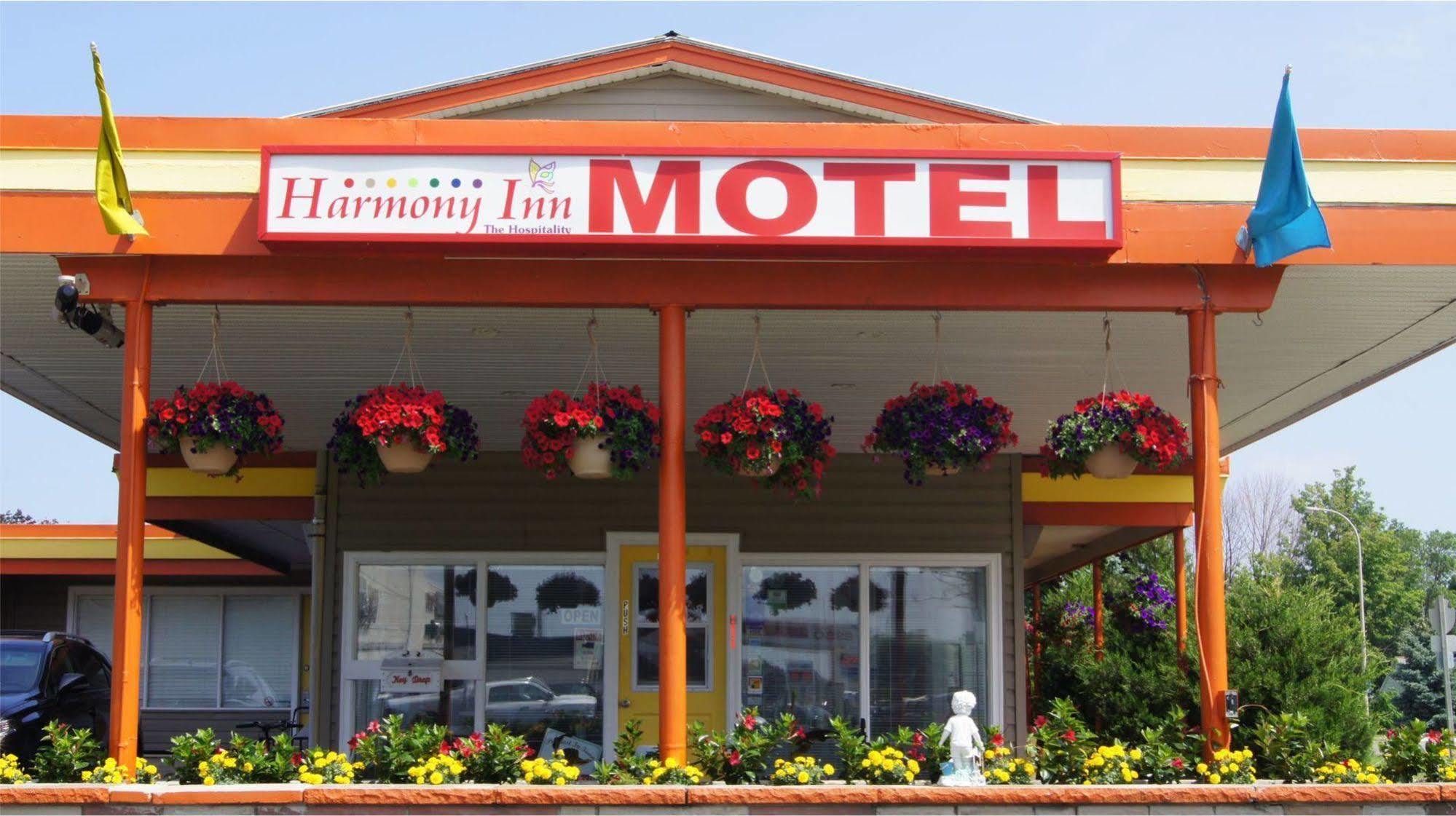 Harmony Inn Годерич Экстерьер фото